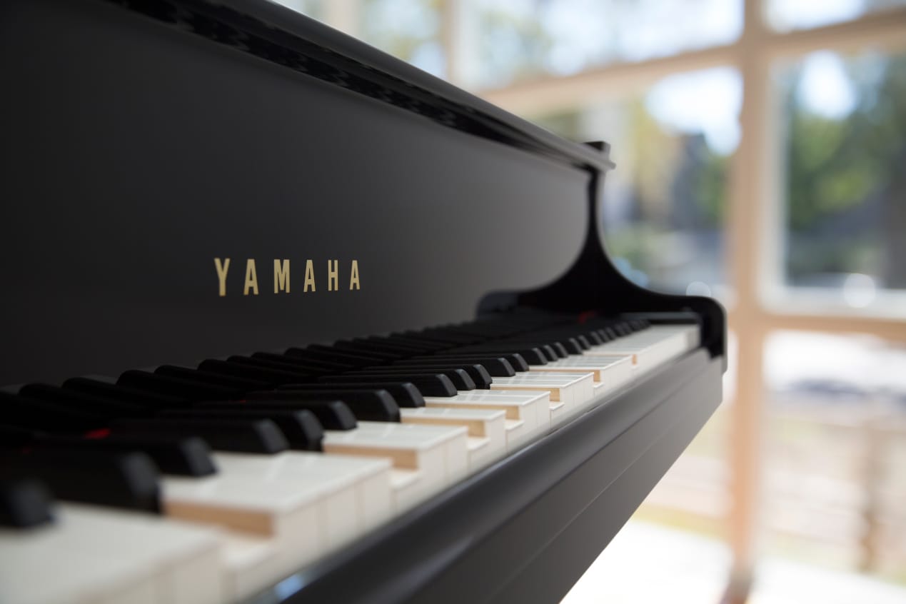 
Kimball vs Yamaha Piano: Which One Should You Choose? [Expert Comparison]