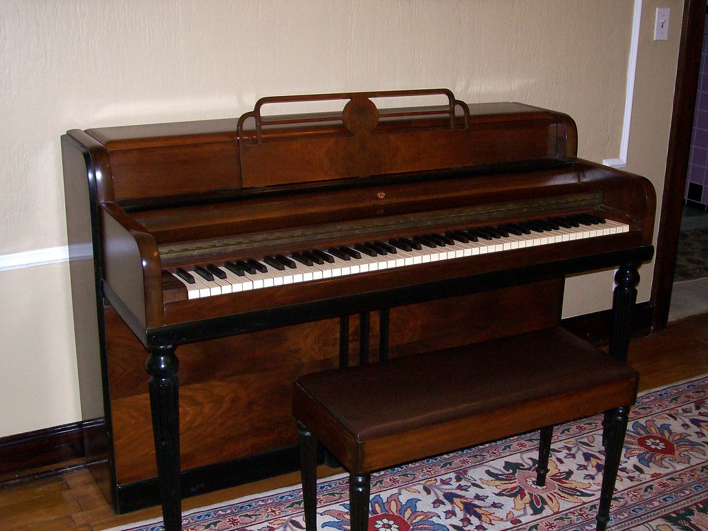 Wurlitzer upright piano weight