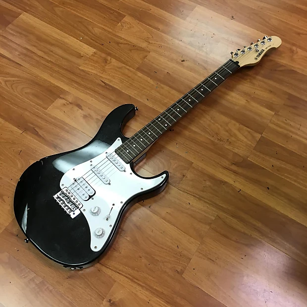 Yamaha EG112C Electric Guitar