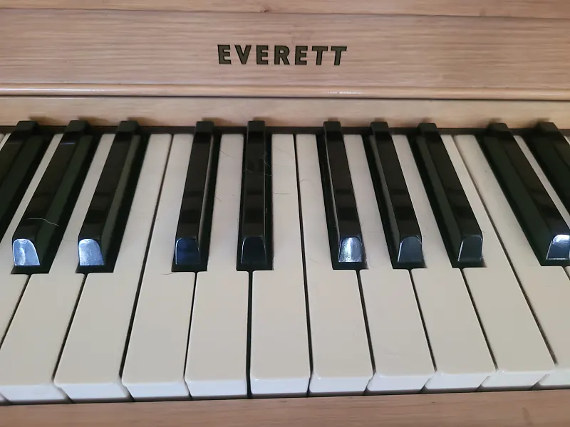 Everett Pianos