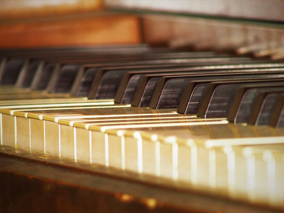 What are old pianos worth