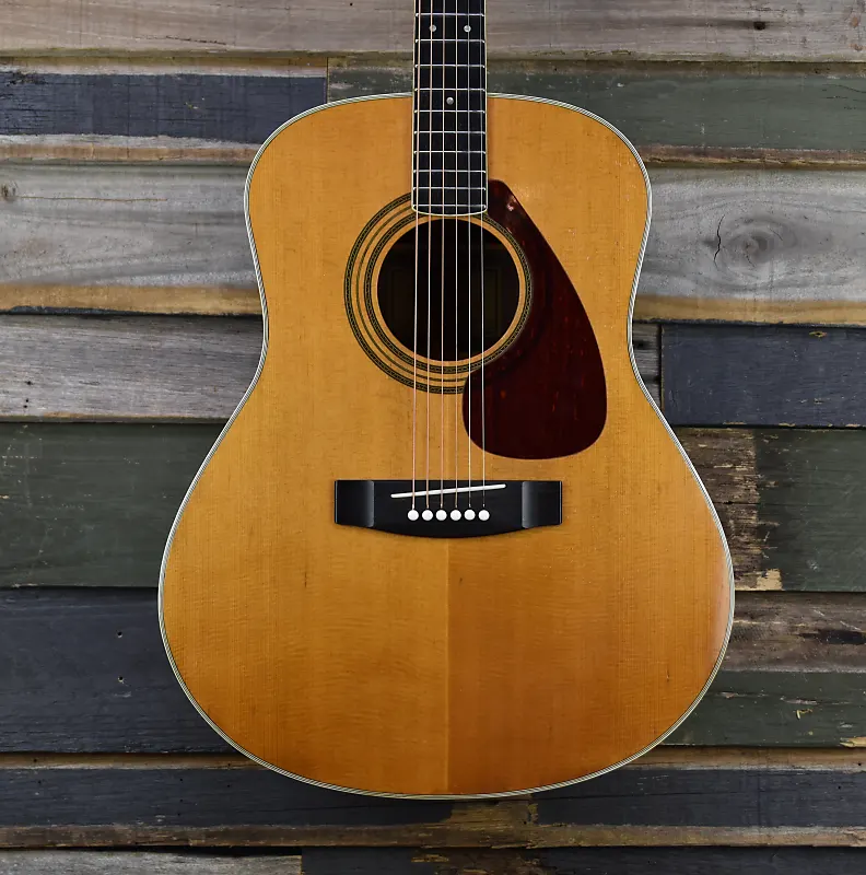 Yamaha Acoustic Guitar FG700s