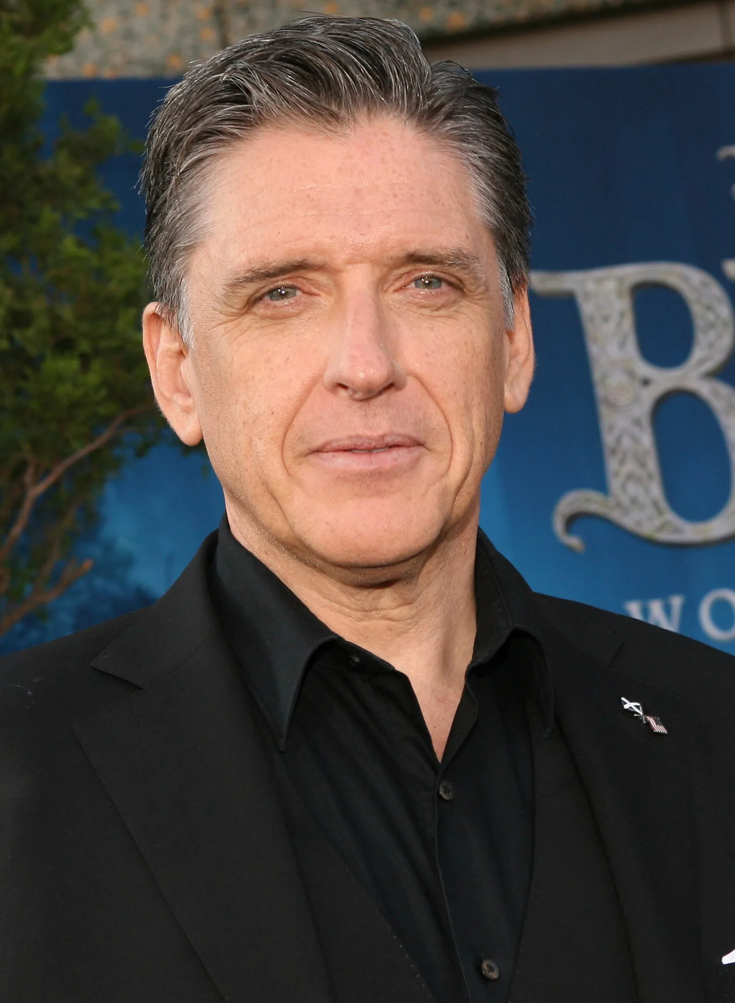 Does Craig Ferguson Play the Drums?