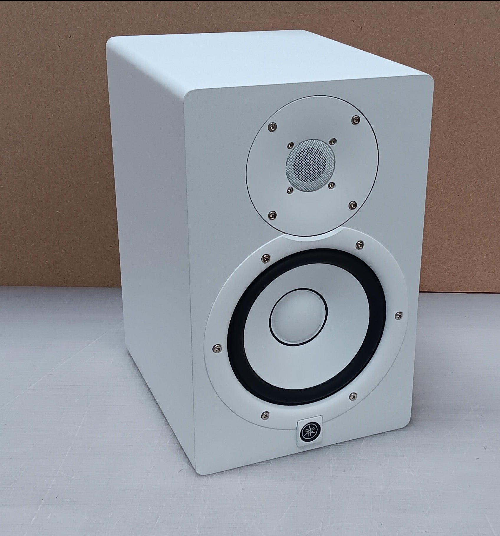 Yamaha HS7W Studio Monitor White (Single) - Fair Deal Music