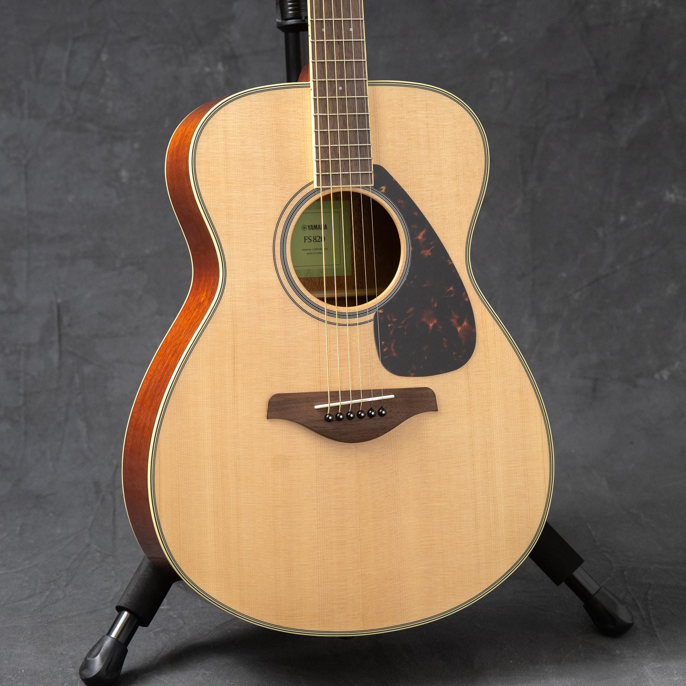 Yamaha FS820 Acoustic Folk Guitar | Tapestry Music