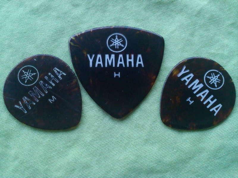Yamaha - Vintage Guitar Picks And Things