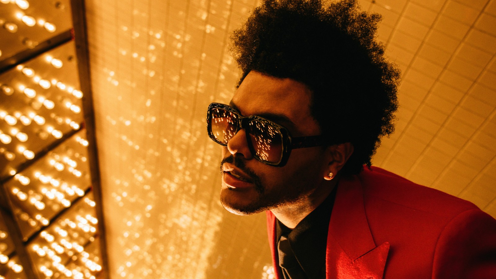 The Weeknd Releases Full Version of New Song 'Blinding Lights'