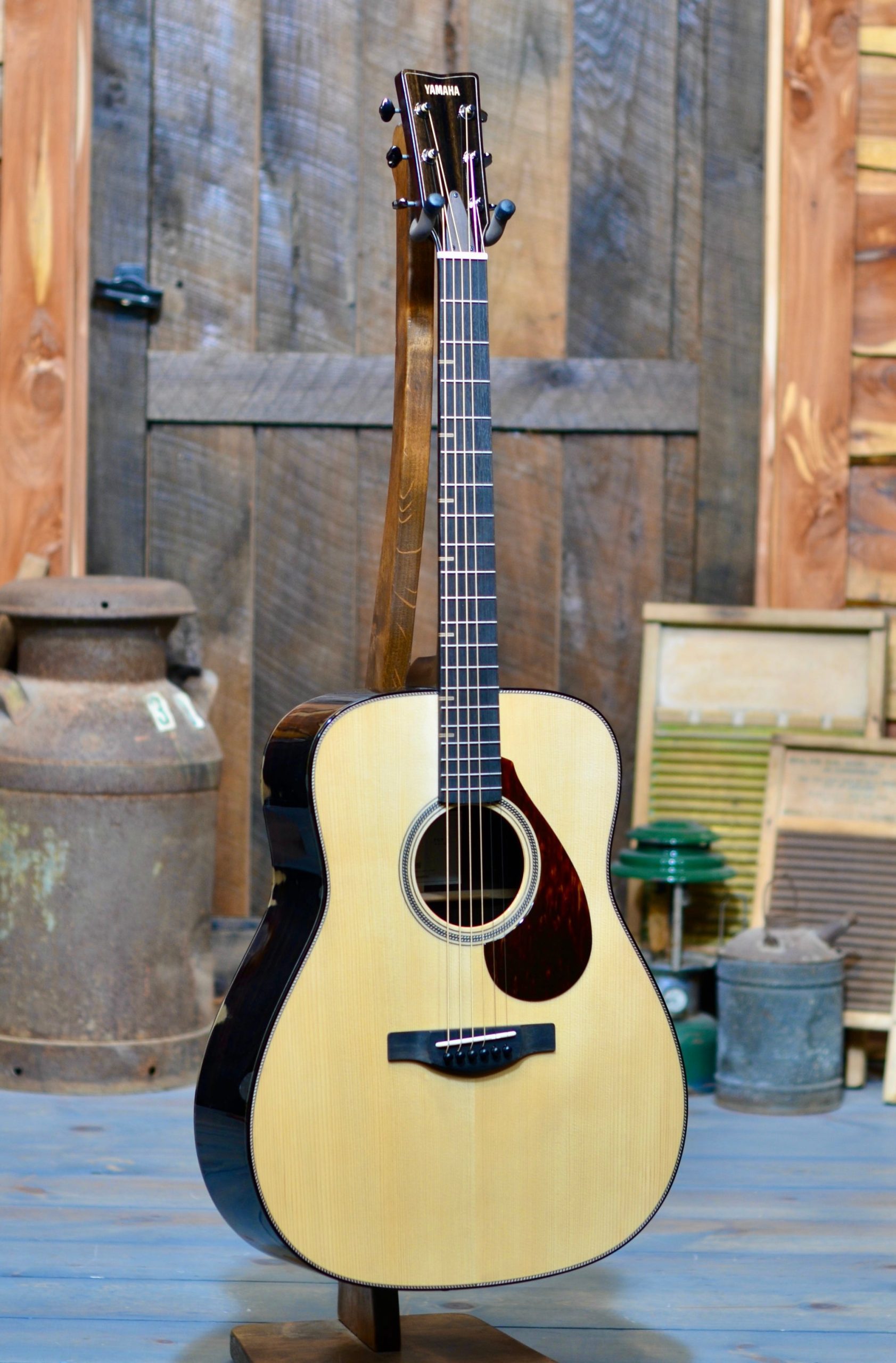 Yamaha FG9 Rosewood Dreadnought Acoustic Guitar With Case - Banjo Ben's  General Store