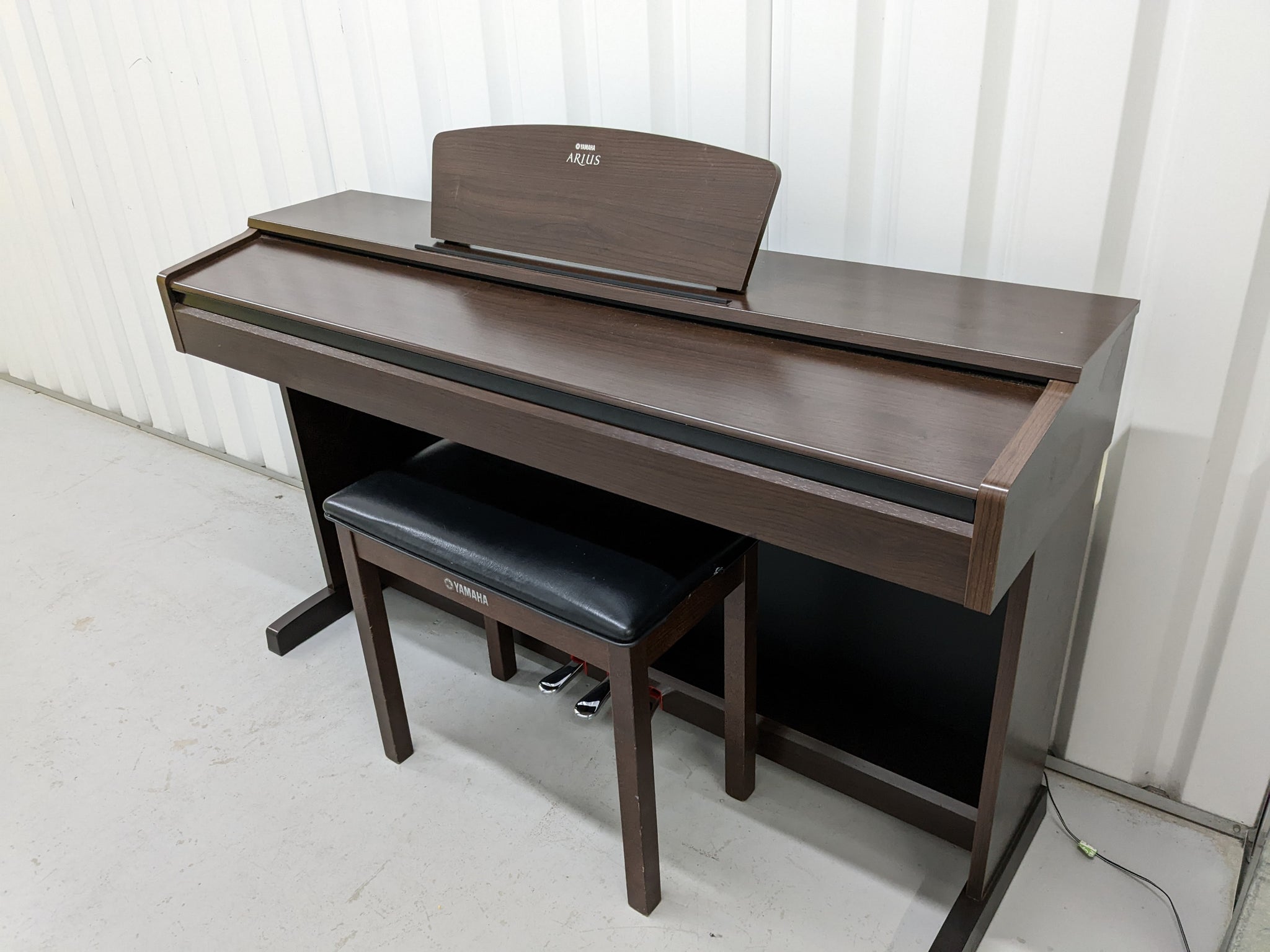 Yamaha Arius YDP-140 Digital Piano and stool in rosewood stock number –  Sulinda Music