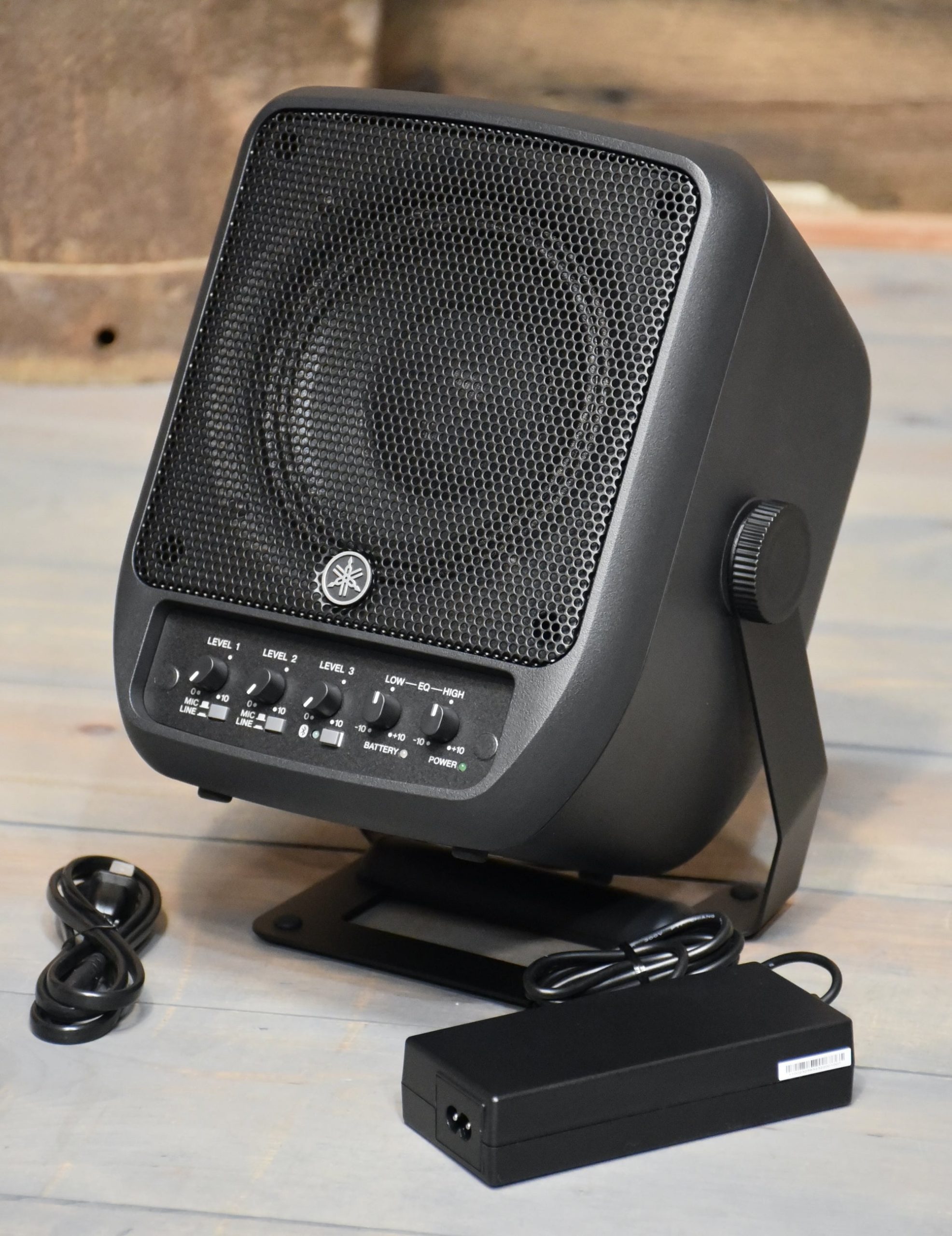 Yamaha STAGEPAS 100 Portable PA System with Bluetooth - Banjo Ben's General Store