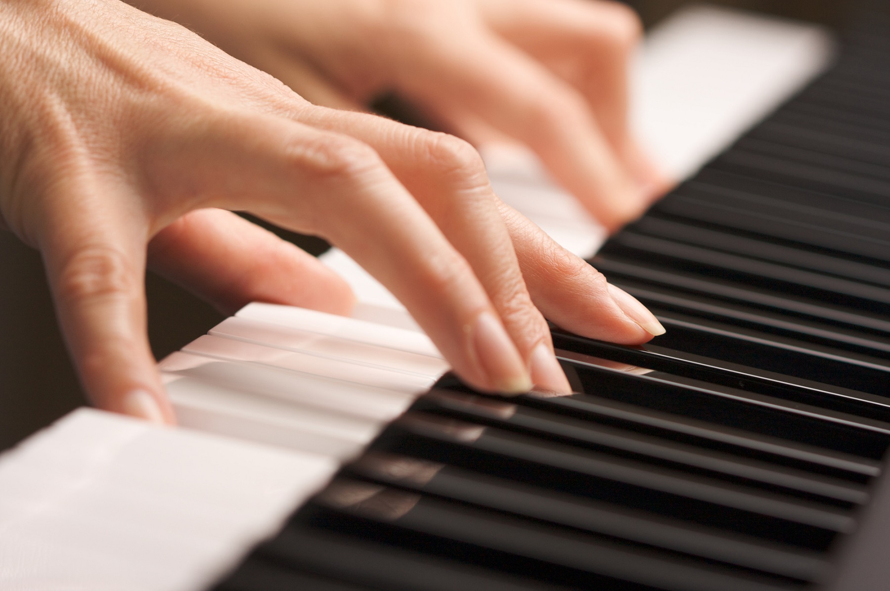 How Did Justin Bieber Learn To Play The Piano?