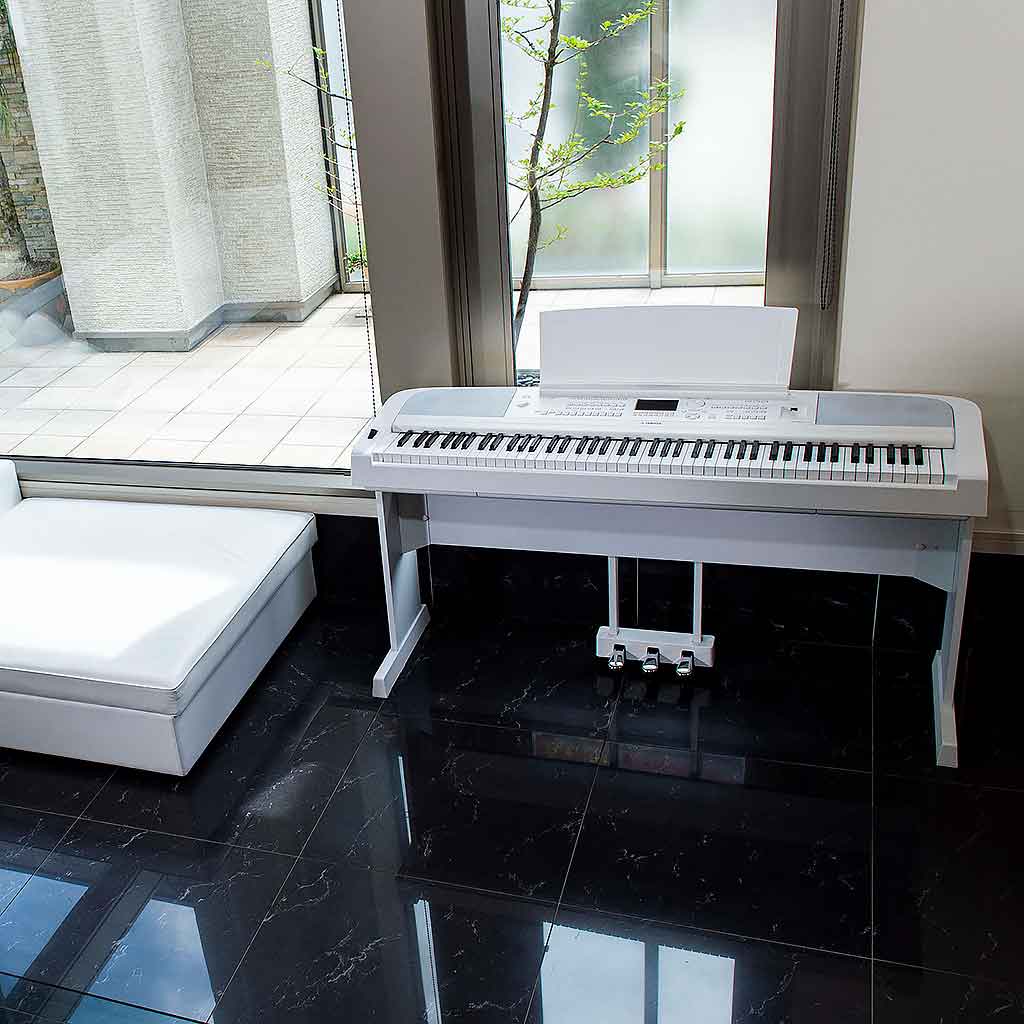 Yamaha DGX670 Portable Grand Digital Piano – Andy's Music