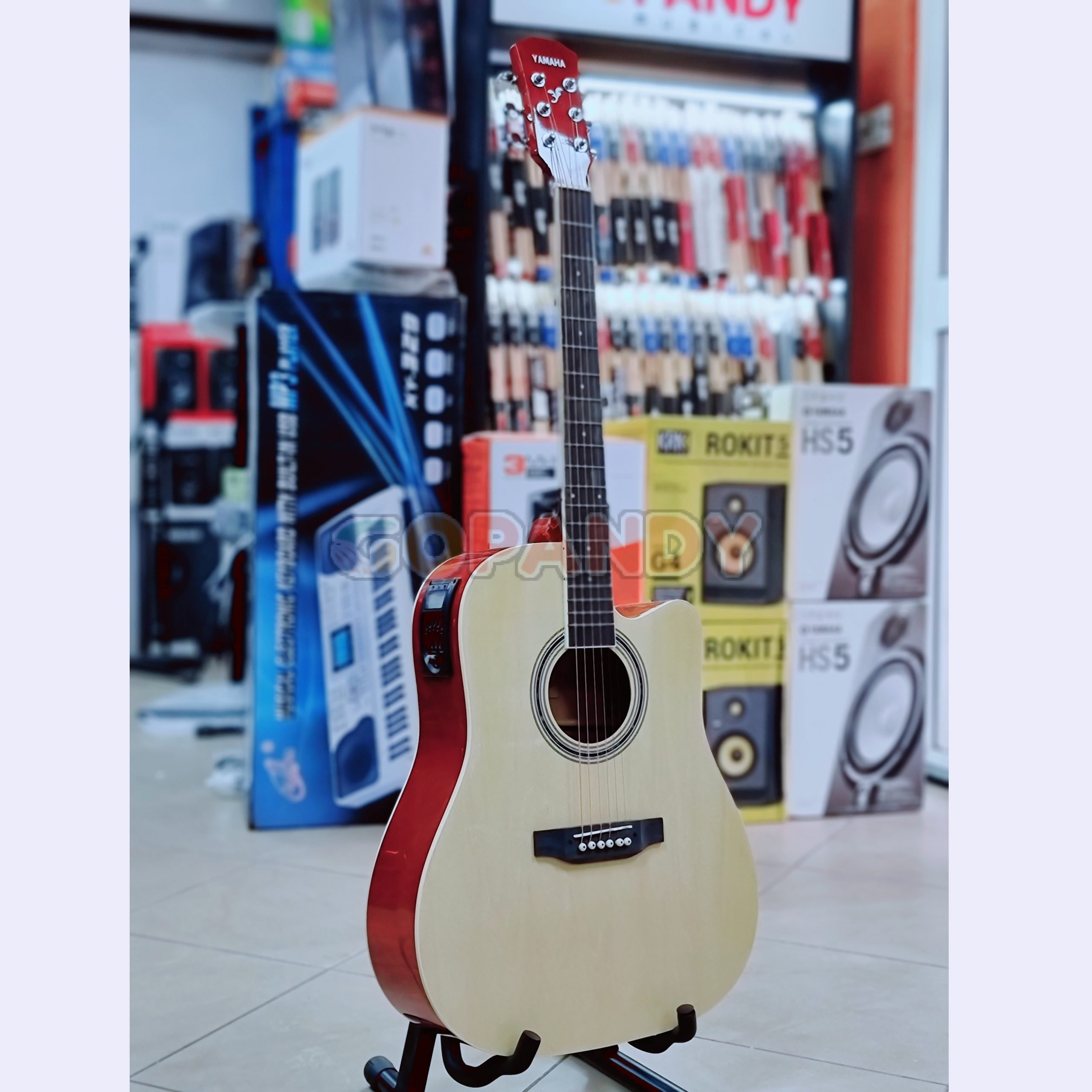 Yamaha Acoustic Guitar