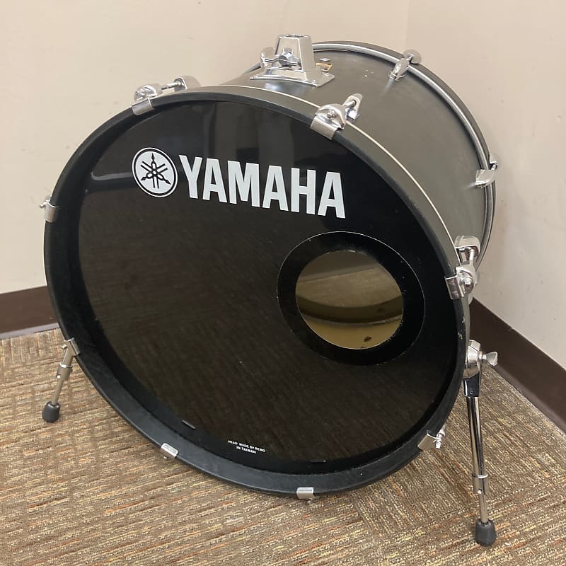 Yamaha 22x17" Stage Custom Standard Bass Drum - Black