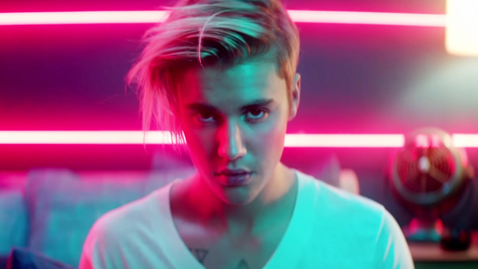 Watch Justin Bieber Stage Kidnapping in 'What Do You Mean?' Video