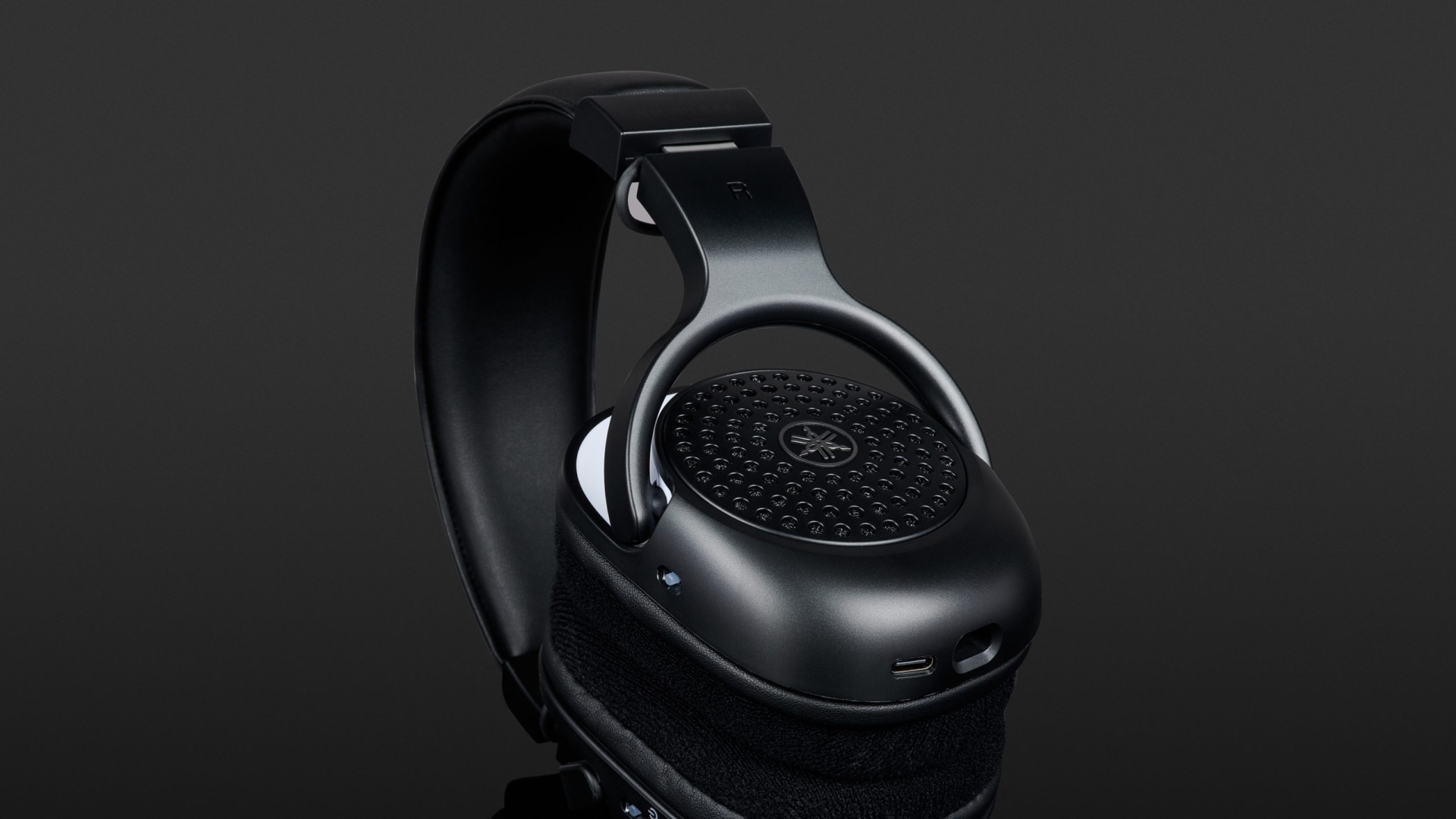 Yamaha YH-WL500 Review | headphonecheck.com
