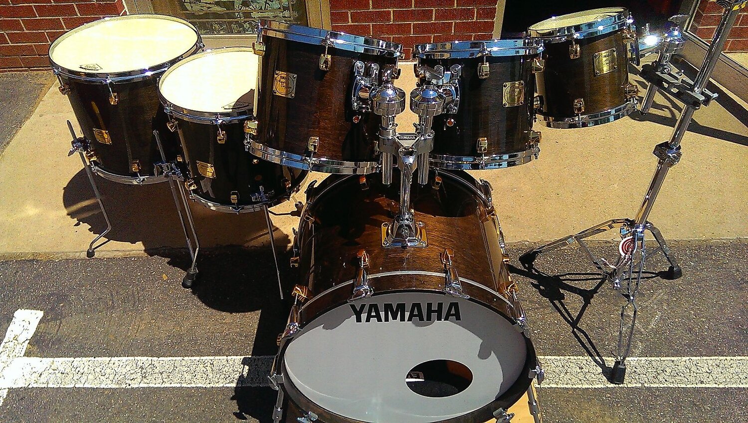 Yamaha Maple Custom 5 Piece (Black Lacquer) — Nexus Production Services
