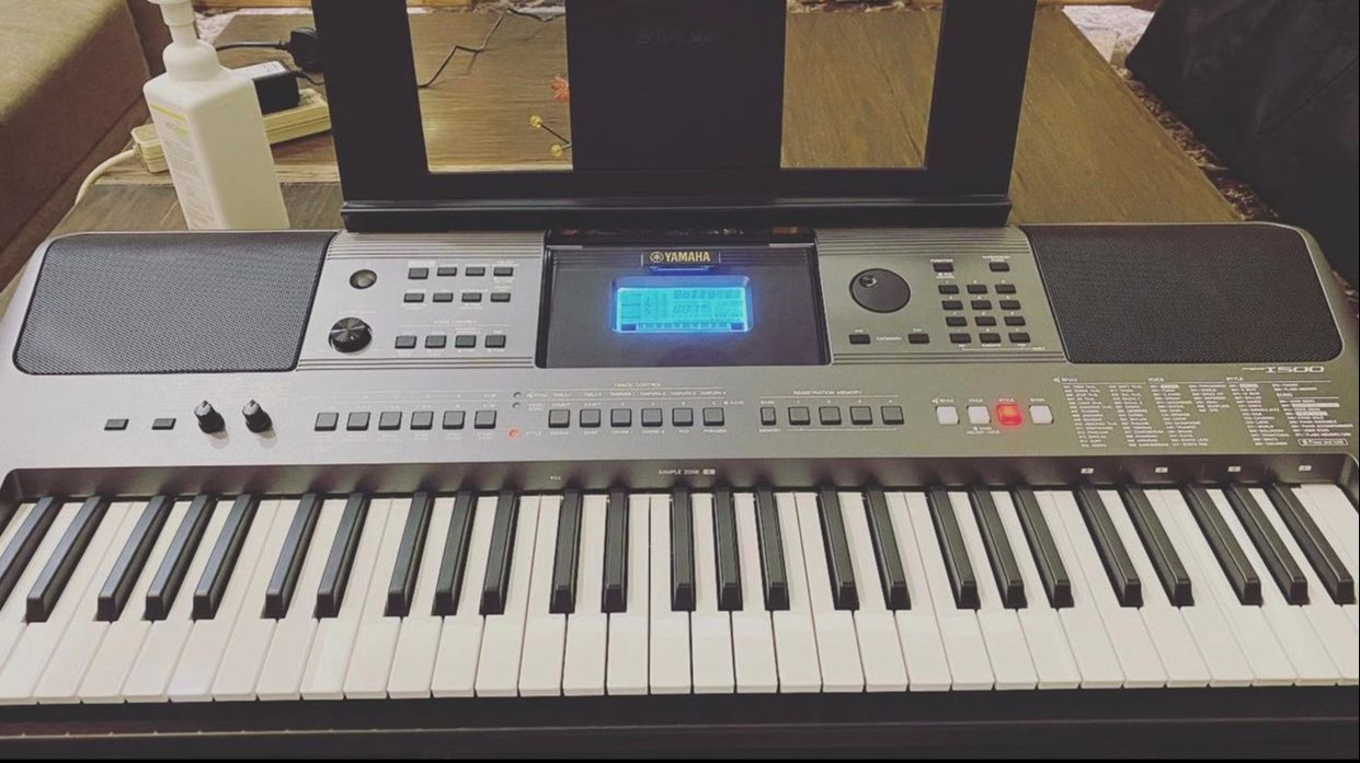 Yamaha PSRi500 61 key High Level Portable Keyboard with built in speakers at ₹ 15000/piece | musical keyboard in Thrissur | ID: 26247765655