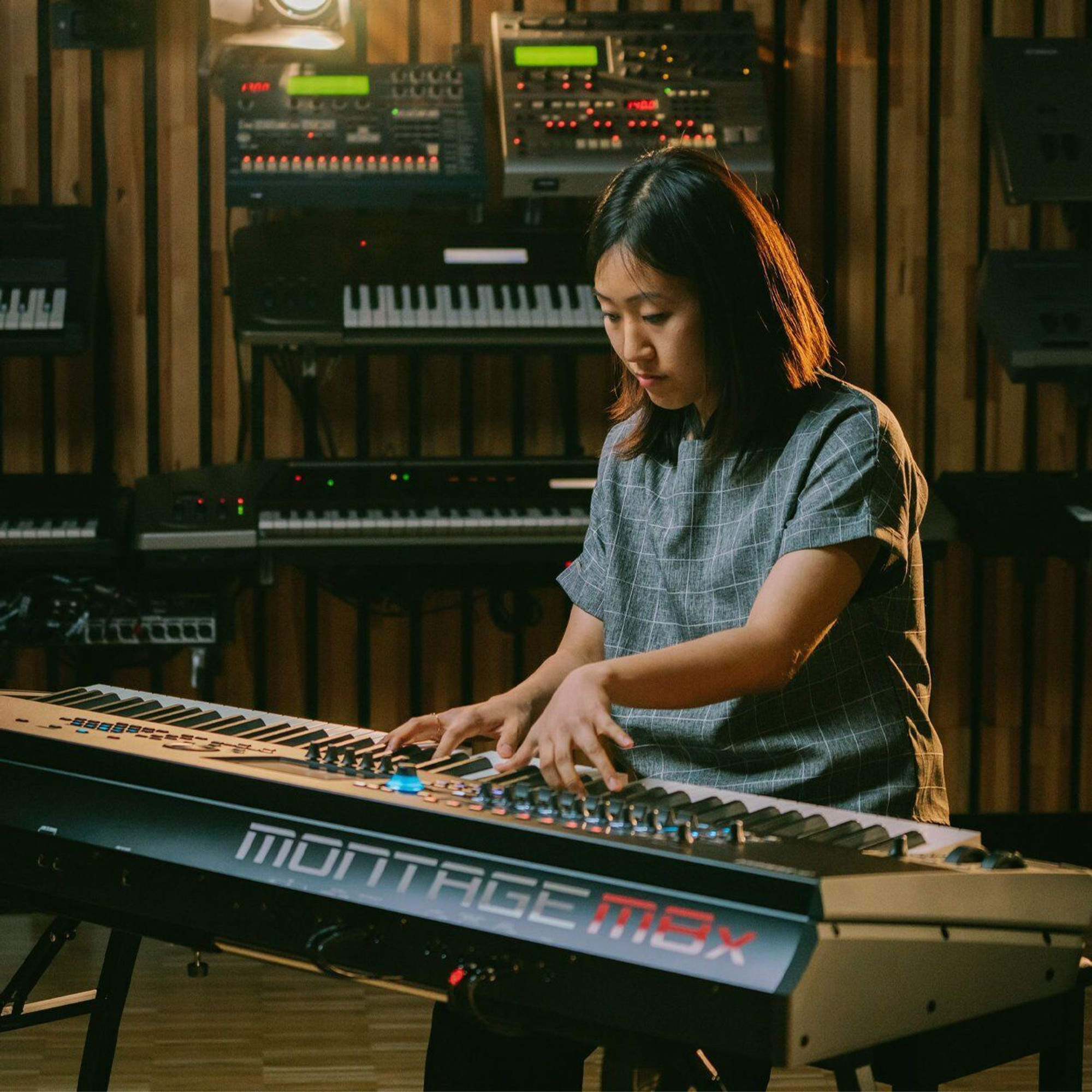 Beginner-Friendly Rihanna Songs to Play on a Yamaha Keyboard
