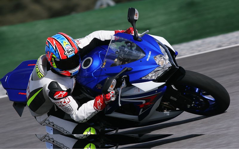 SUZUKI GSX-R750 (2008-2010) Review | Specs & Prices