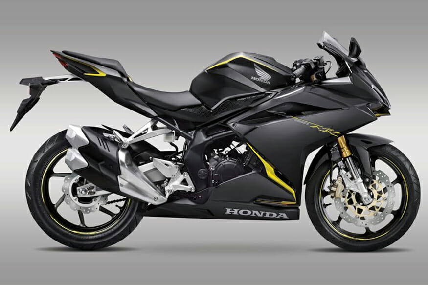 2017 Honda CBR250RR Breaks Cover - Cycle News