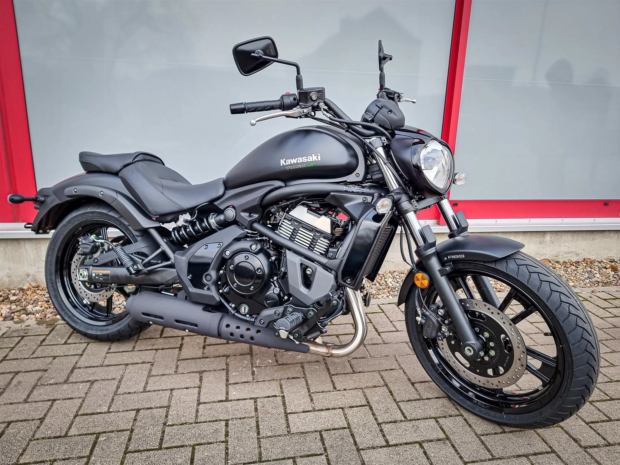 Motorbike Kawasaki Vulcan S, METALLIC FLAT SPARK BLACK , Year of manufacture: 2025, 0 KM , Price: 8.345,00 EUR. from Berlin